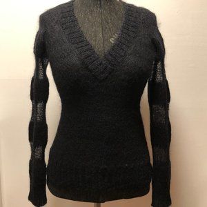 Grab Stripe Sweater (New) – Black Size L